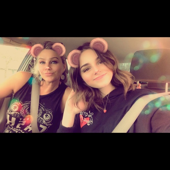 Two piece set - Picture 3 of 3